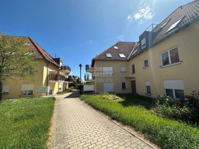 * Hell und großzügig im 1. DG * Wannenbad*Balkon*TG Stellplatz *