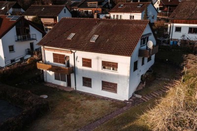 Sanierungsbedürftiges Mehrfamilienhaus mit 3 Wohneinheiten in Gechingen mit Potential