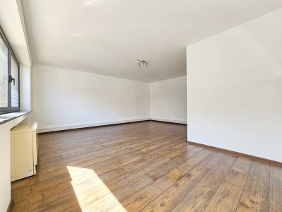 Großzügiges Reihenhaus mit Garten und Garage zu verkaufen!