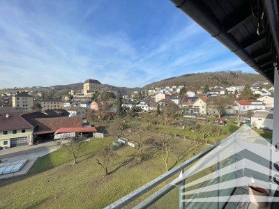 Schöne 3-Zimmer Wohnung mit möblierter Küche in Steyregg!