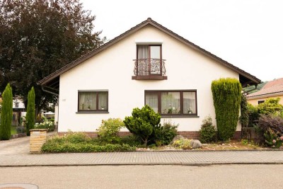 Charmantes Einfamilienhaus mit Traumgarten und Panoramablick