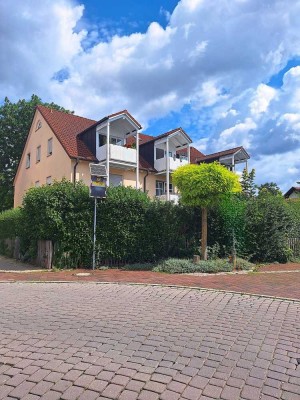 **Heute schon wissen wo Sie morgen wohnen** Schicke 3 Zi.-Maison.-Whg. + Balk., EBK, TG + Stpl.**