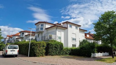 Stilvolle, gepflegte 2-Zimmer-Wohnung mit gehobener Innenausstattung mit Einbauküche in Schriesheim