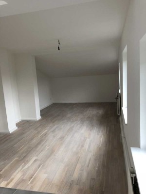 Attraktive moderne 2-Raum-Wohnung mit EBK in Stapelfeld