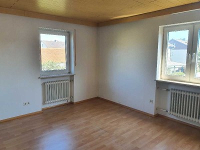Entdecken Sie eine großzügige Immobilie in begehrter, ruhiger Lage mit weitläufigem Grundstück!