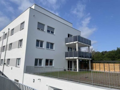 Erstbezug: helle, moderne, großzügige Wohnung im 1.OG