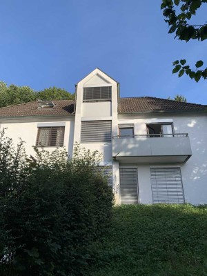 Zentrumsnahe DG-Wohnung mit Balkon in Tübingen