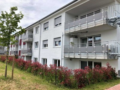 barrierefreie 3 ZKB Seniorenwohnung inkl. Stellplatz - Service zu buchbar! Verk. übernimmt Kauf-NK!