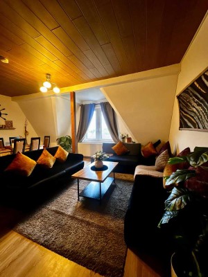 Helle 2-Zimmer-Wohnung mit Einbauküche und Panoramablick – Nachmieter gesucht ab November