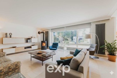 Premium-Lage Eichenau: Großzügiges Haus auf einer Ebene. Solide Basis für Ihr exklusives Unikat.