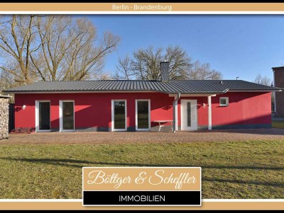 Modernes Einfamilienhaus im Bungalowstil + Bauvorbescheid für drei weitere Einfamilienhäuser