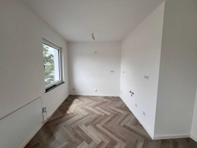 Modernisierte 2-Zimmer Wohnung mit Sonnenbalkon direkt an der TH Köln