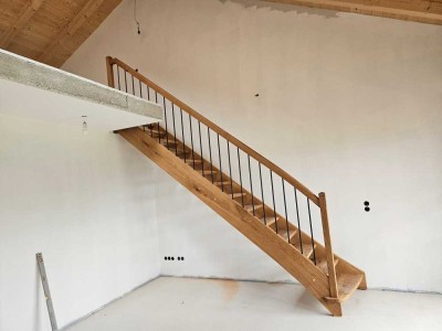 Geschmackvolle 2 Zimmer
-Wohnung mit gehobener Innenausstattung mit Balkon und EBK in Tuntenhausen
