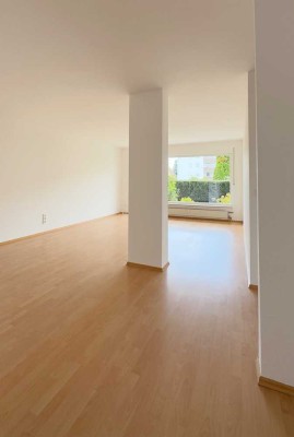 Renovierte 2-Zimmer-Wohnung mit neuer Einbauküche und neuem Duschbad