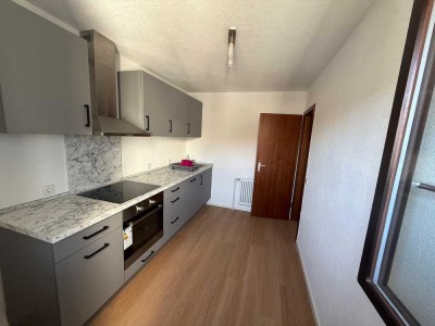 Exklusiv Vollmöbliert | Neue Küche | Nur 400 m zu S-Bahn & Mercaden |  Renoviert | Aufzug