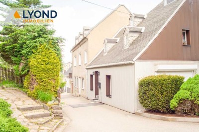 Sanierungsbedürftiges Stadthaus mit Einliegerwohnung und viel Potenzial