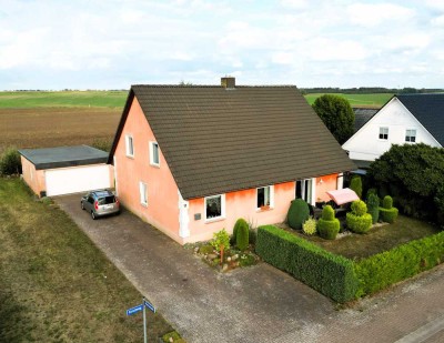 Liebenswertes Wohnhaus in idyllischer Lage in Sietow ( Gemeinde Röbel ) 2 Generationenhaus / F