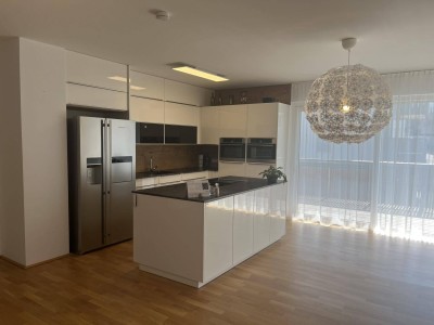 Wohnen mit Weitblick - Geräumige 4-Zimmer-Wohnung in schöner Lage