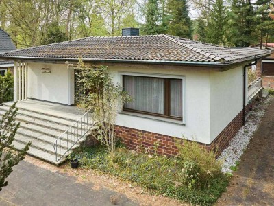 Charmantes Einfamilienhaus mit Indoor-Pool & großem Grundstück – viel Potenzial!