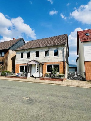 Großzügiges Einfamilienhaus inkl. Garten, Garage & Dachterrasse