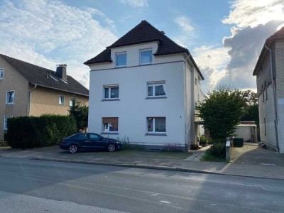 sonnige DG- Wohnung mit großzügiger Dachterrasse