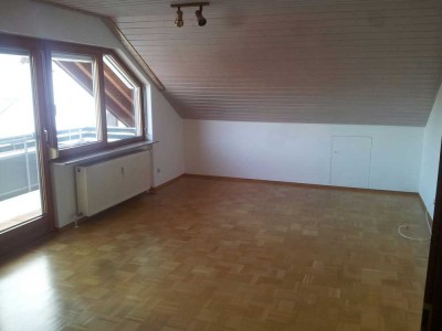 Geschmackvolle 2-Zimmer-Dachgeschosswohnung mit Balkon in Filderstadt-Sielmingen