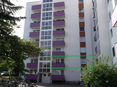 Freundliche, helle 2-Zimmer-Wohnung mit Balkon in Kerpen
