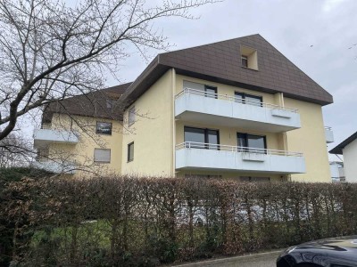 Großzügige 4 Zi-Wohnung, ab sofort frei