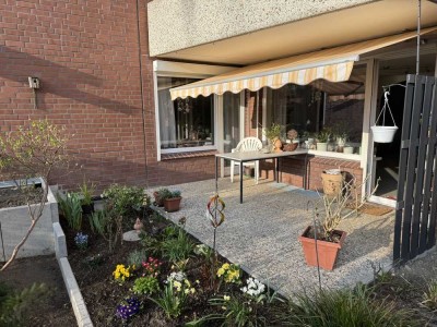 3-Zimmer Erdgeschoss -Eigentumswohnung mit Terrasse und Tiefgaragenstellplatz in Poppenbüttel!