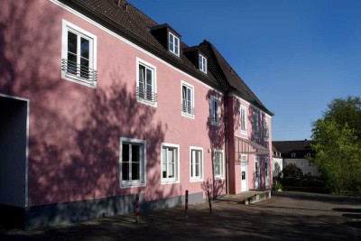 Zimmer innerhalb einer großzügigen 6er-WG // 1.OG Zimmer 2