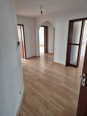 3,5-Zimmer-Wohnung mit Südbalkon in ruhiger Toplage von Leonberg-Eltingen