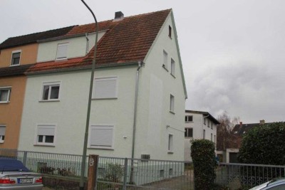 3-Familienhaus (170m²)mit einer freien Wohnung und Nebengebäude mit Ausbaupotential (ca. 200 m² Wfl)