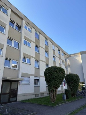Königsbrunn+ Schnäppchen !!! Renovierungsbedürftige 1-Zimmer-Wohng., Wohnküche, Kellerabteil