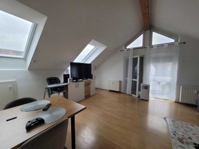 2-Zimmer Wohnung, ideale, ruhige Lage, EBK, Stellplatz, 54m²