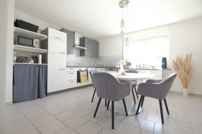 105 m² selbst bewohnen und durch Mieteinahmen finanzieren ++ Haus mit 2 Wohnungen und 1 Ladenlokal