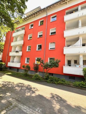 FR-Stühlinger - Freie, umfänglich renovierte 2-Zimmer mit 2 Loggien zzgl. Stellplatz