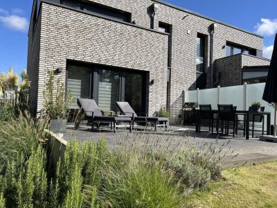 Sommer auf der eigenen Terrasse • Energieeffiziente Maisonette-Wohnung • Neuwertig