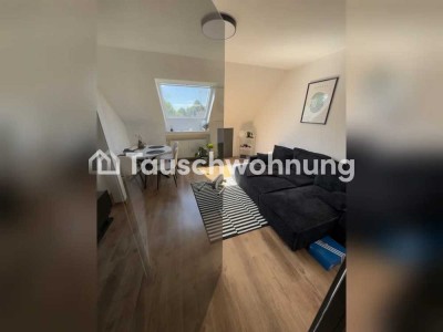 Tauschwohnung: Lichtdurchflutet 2-Zimmer- Dachgeschosswohnung