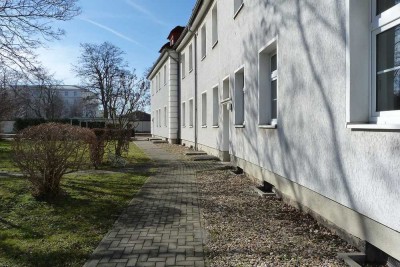 Wunderbar helle, großzügige Wohnung im Erdgeschoß