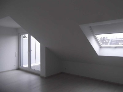 Moderne 3-Zi. DG-Whg am Entenfang * Von Privat * KfW-55 Haus * Balkon