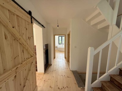 Gemütliches, hochwertig saniertes Einfamilienhaus mit Garten in idyllischer Lage