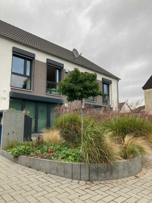 moderne DHH, Zweitbezug, mit Garage u. Garten in ruhiger Lage in Leverkusen, Bergisch Neukirchen