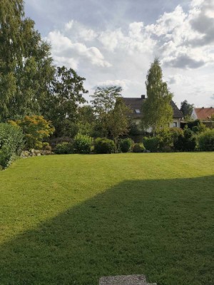 3 Zimmer, Wohnküche, Bad, ca. 86 qm, Terrasse, Garten