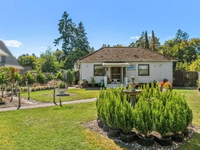 RESERVIERT ! Die perfekte Alternative zur Eigentumswohnung: 3-Zimmer Bungalow mit tollem Garten