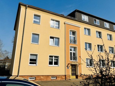 Helle, frisch sanierte 3-Zimmer-Wohnung mit Altbaucharme und Stellplatz in Top-Lage