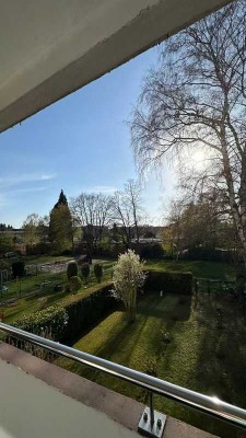 Helle 4-Zimmer-Eigentumswohnung mit Balkon in ruhiger Lage