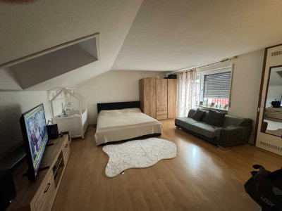 Freundliche 1-Zimmer-Wohnung mit Einbauküche und Balkon in Beethovenstraße, Crailsheim