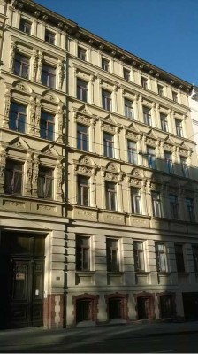 Kleine feine Erdgeschosswohnung in Saale-  und Zentrumsnähe