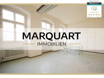 Altstadt: Ehemalige Praxisräume und 4--Zi.-Wohnung, vielseitig nutzbar, mit Balkon und Aufzug