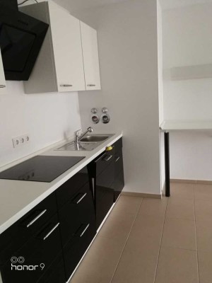 Geschmackvolle, neuwertige 2 Zimmer-Wohnung mit geh. Innenausstattung mit Balkon und EBK in Mühldorf
